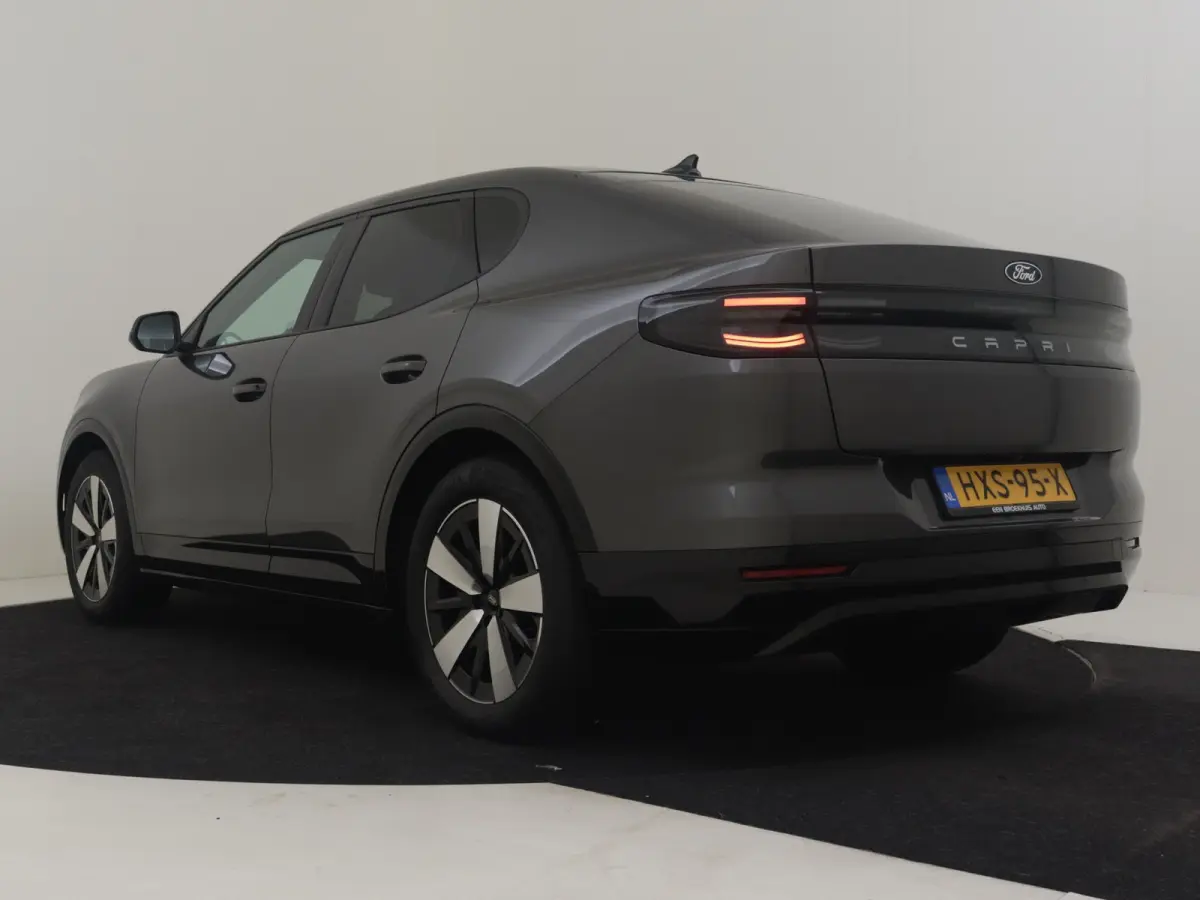 Select Extended Range RWD 77 kWh l Elektr. Stoel incl Memory l Stoel en Stuurverwarming l Head up Display l Camera l