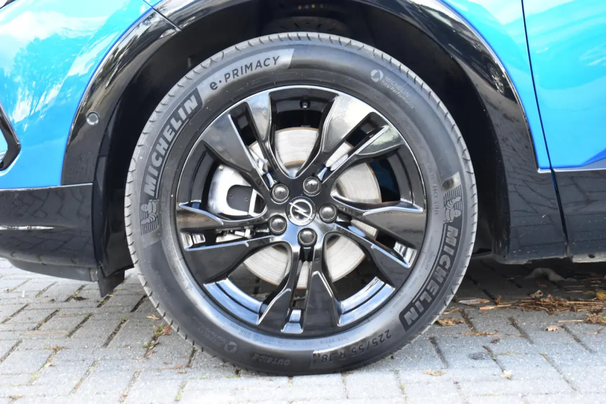 1.6 Turbo Plug-In Hybrid Level 4