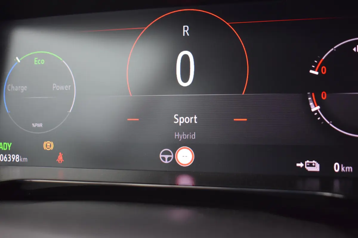 1.6 Turbo Plug-In Hybrid Level 4