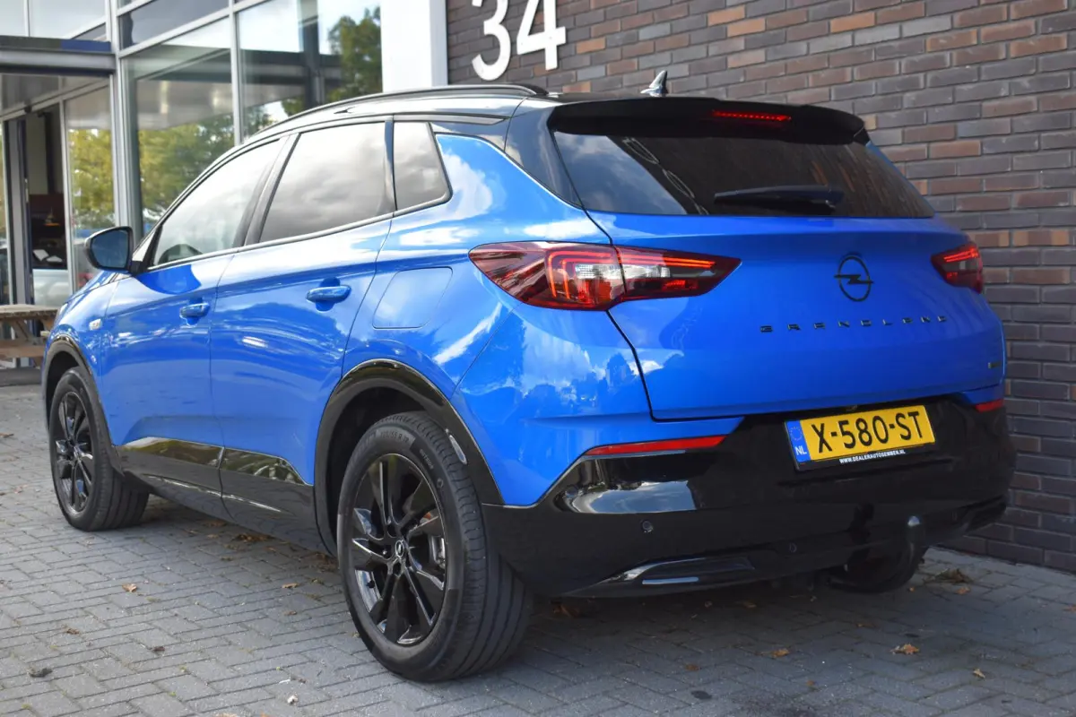 1.6 Turbo Plug-In Hybrid Level 4