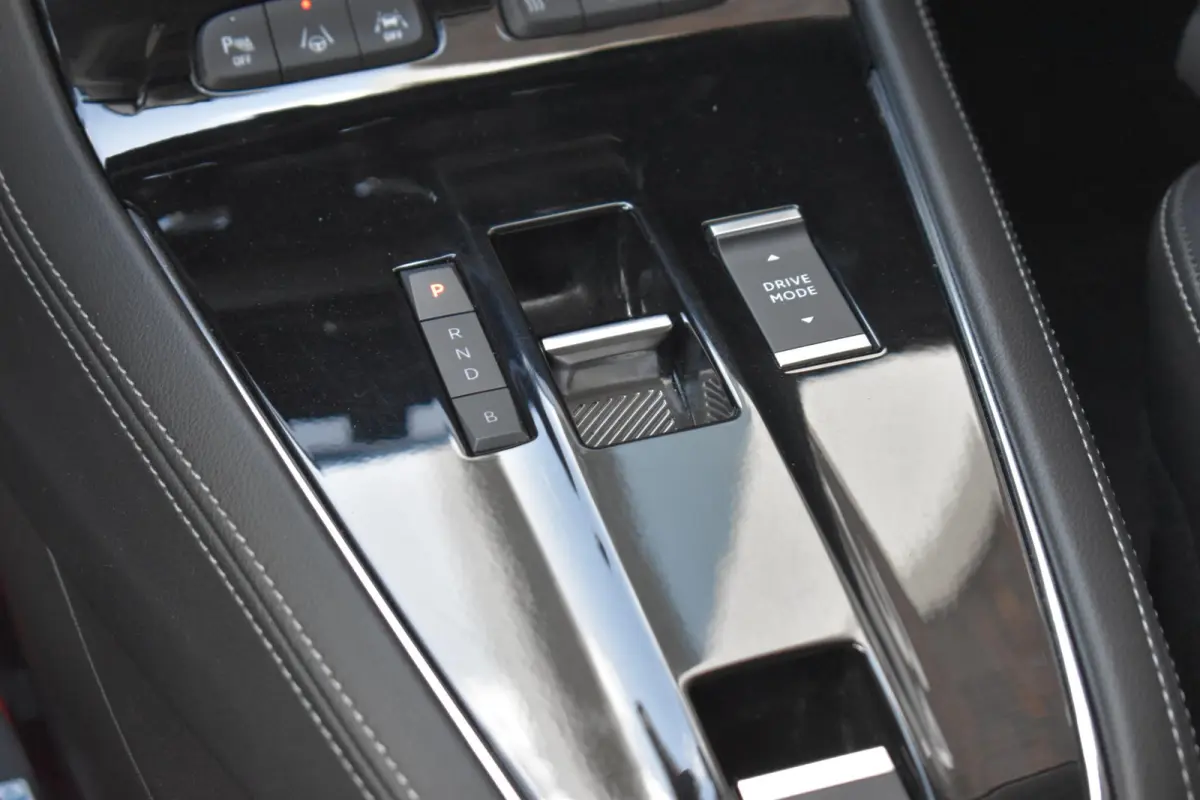 1.6 Turbo Plug-In Hybrid Level 4