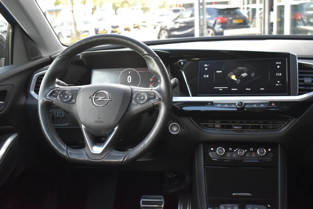 1.6 Turbo Plug-In Hybrid Level 4