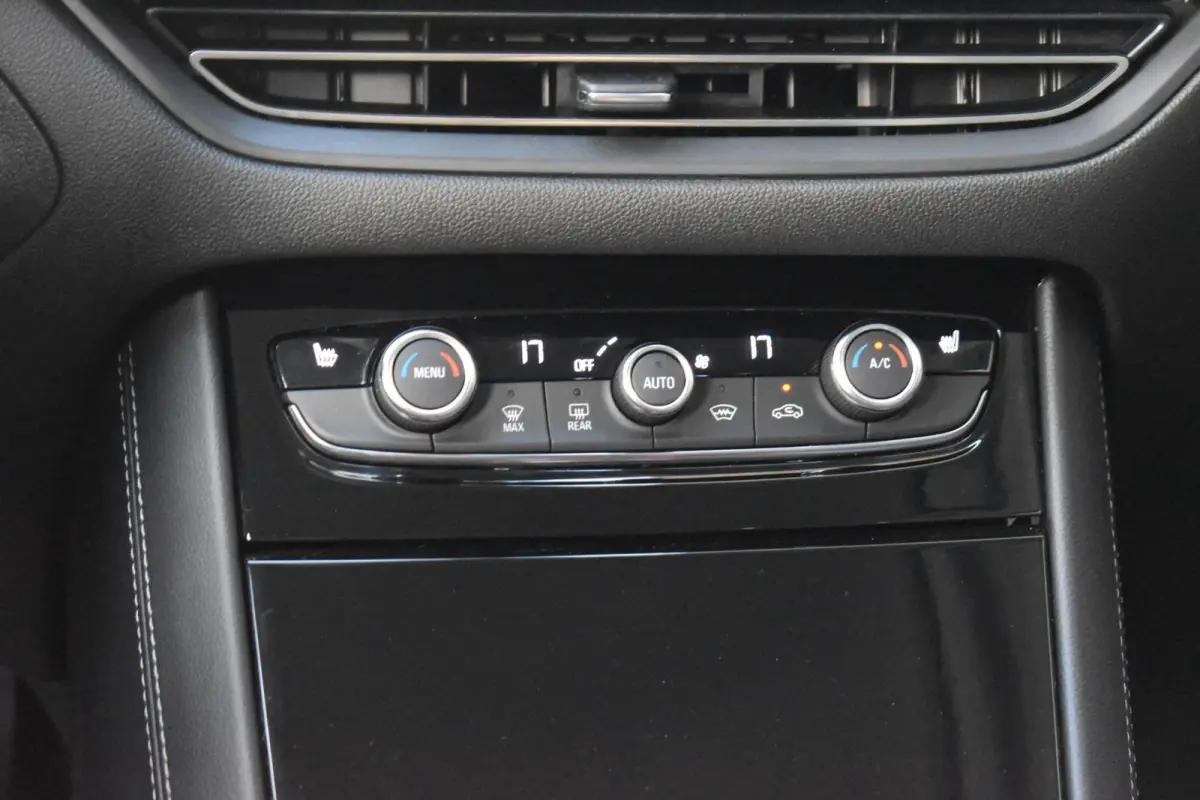 1.6 Turbo Plug-In Hybrid Level 4