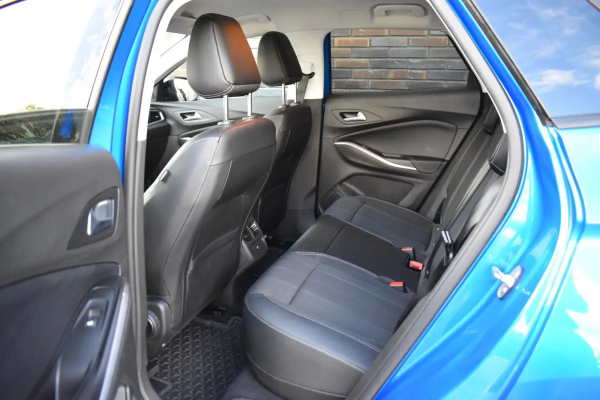 1.6 Turbo Plug-In Hybrid Level 4