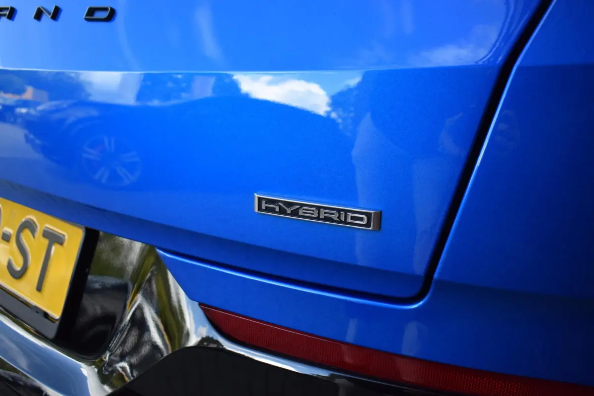 1.6 Turbo Plug-In Hybrid Level 4