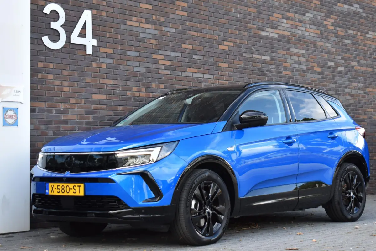 1.6 Turbo Plug-In Hybrid Level 4