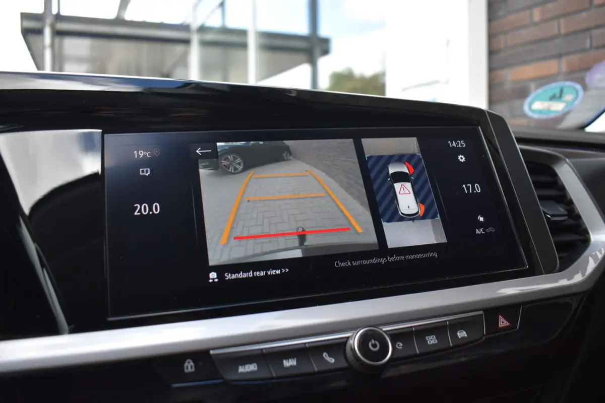 1.6 Turbo Plug-In Hybrid Level 4