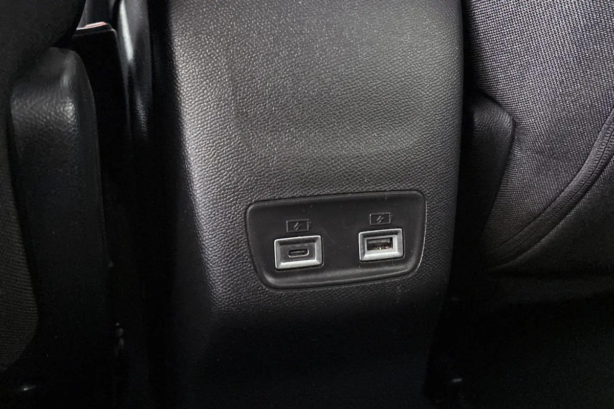 1.2 Hybrid 110 e-DCS6 Allure Stoelverwarming Camera Apple CarPlay