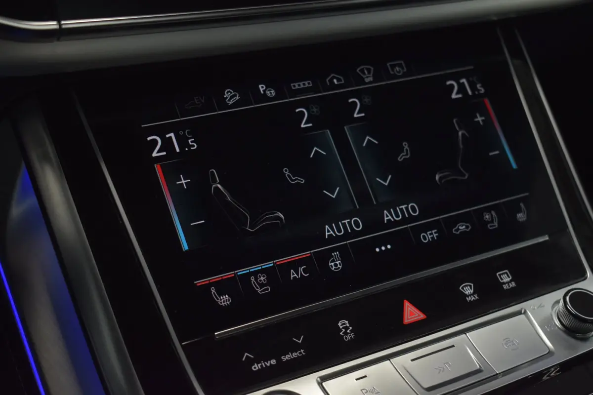 60 TFSI e Quattro S-Line Competition 490pk | AKRAPOVIC | MASSAGE | ACHTERASBESTURING