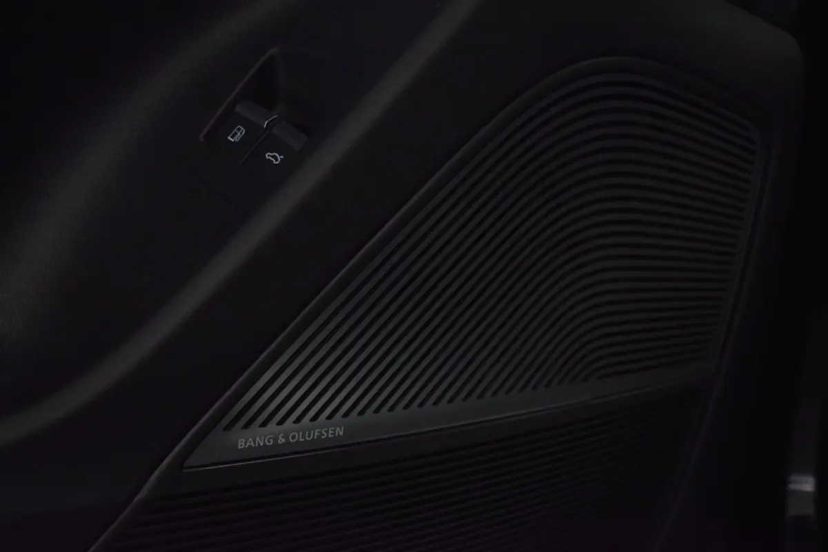 60 TFSI e Quattro S-Line Competition 490pk | AKRAPOVIC | MASSAGE | ACHTERASBESTURING