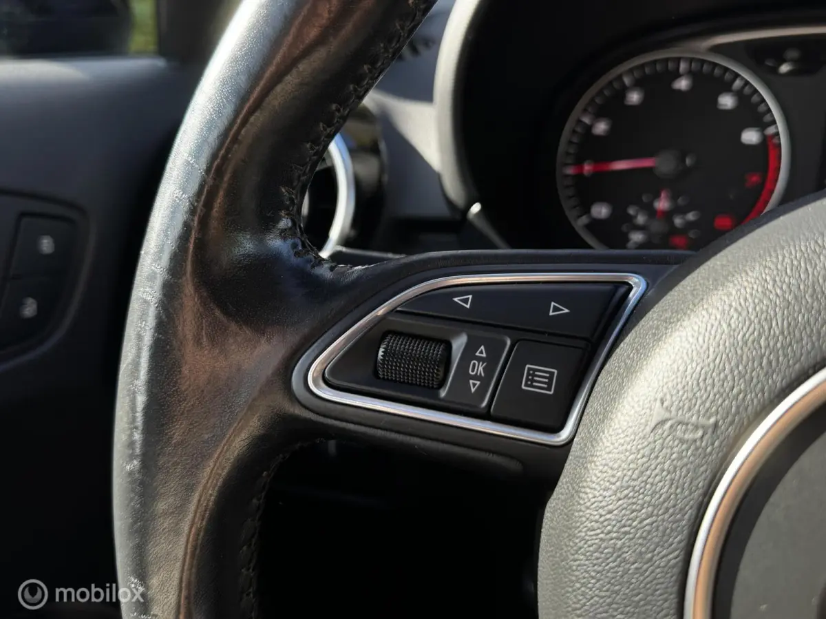 1.0 TFSI Sport S line Edition Airco*Sensor.achter