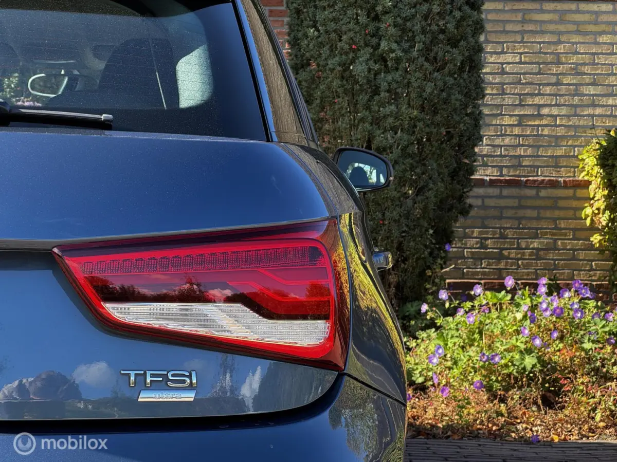 1.0 TFSI Sport S line Edition Airco*Sensor.achter