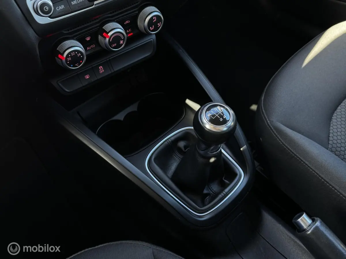 1.0 TFSI Sport S line Edition Airco*Sensor.achter