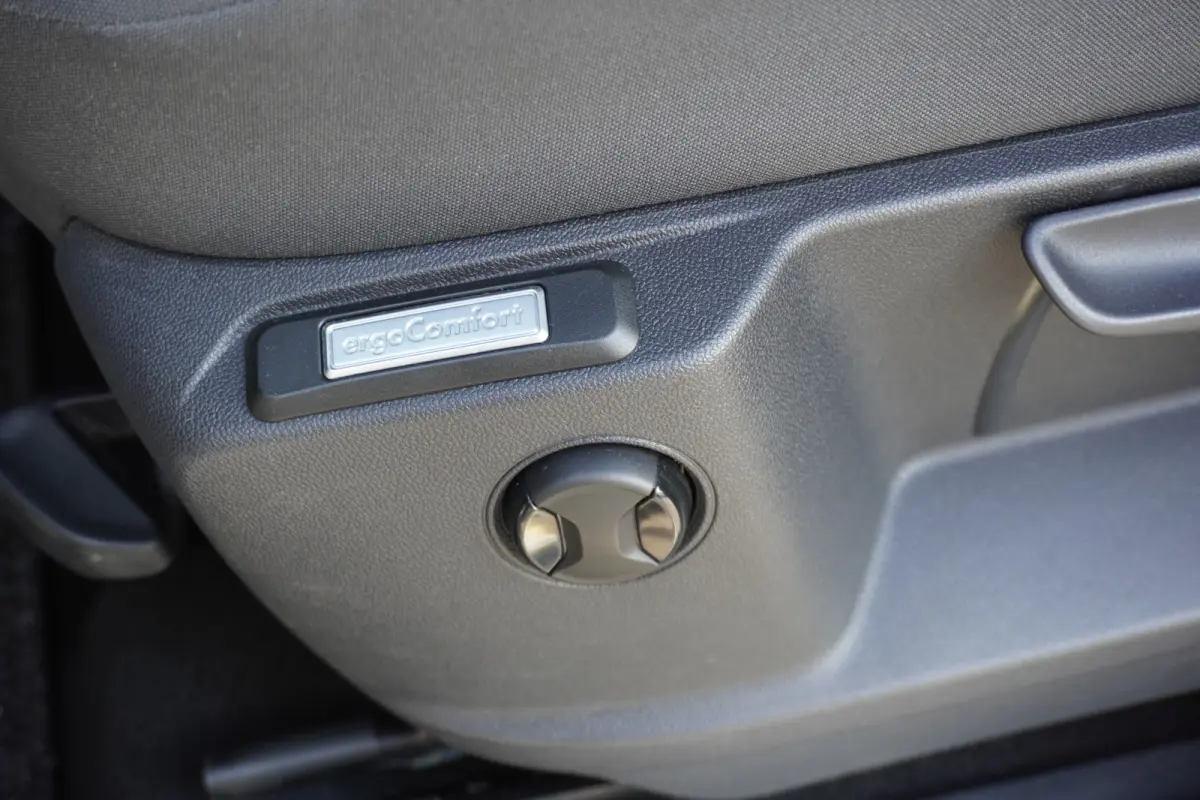 2.0 TDI 1st Edition 122pk LED Digitaal Dashboard Navigatie Trekhaak ACC Cruise control Leder multifunctioneel stuurwiel