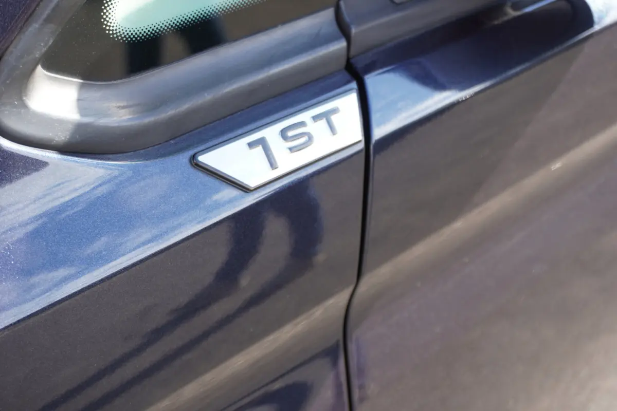 2.0 TDI 1st Edition 122pk LED Digitaal Dashboard Navigatie Trekhaak ACC Cruise control Leder multifunctioneel stuurwiel