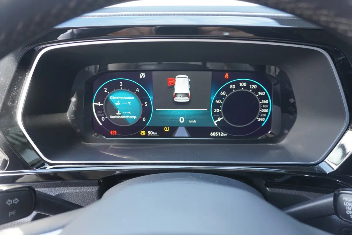 2.0 TDI 1st Edition 122pk LED Digitaal Dashboard Navigatie Trekhaak ACC Cruise control Leder multifunctioneel stuurwiel