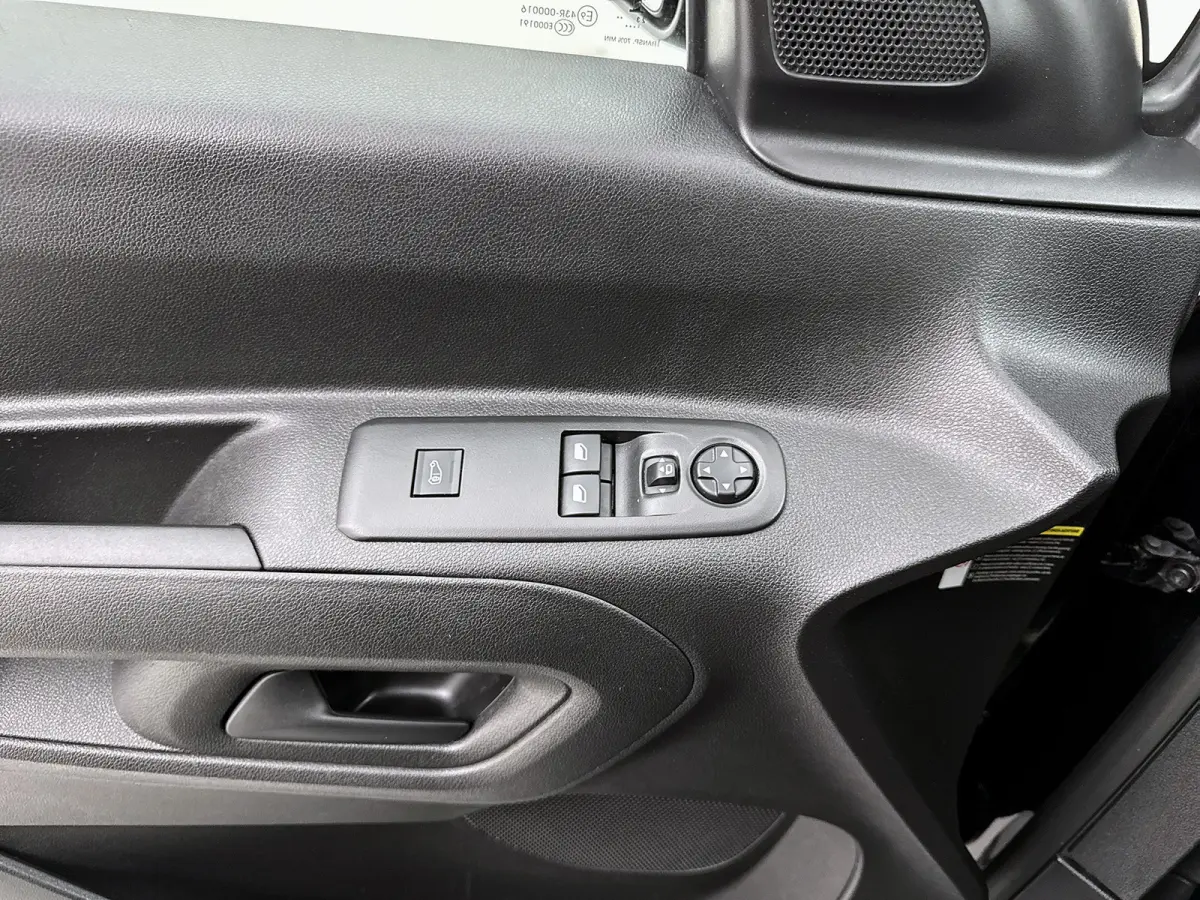 136 L1 50 kWh 275km WLTP Camera Stoelverwarming Cruise control 100% elektrisch