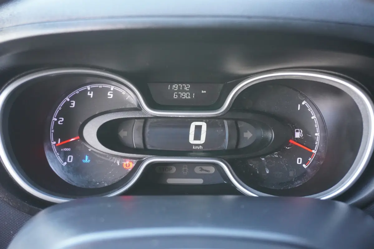 2.0 146pk L2H1 Trekhaak Navigatie Camera Cruise control Side steps Lichtmetalen velgen