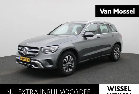 200 Business Solution Limited | Achteruitrijcamera | Parkeersensoren | Stoelverwarming | Trekhaak |