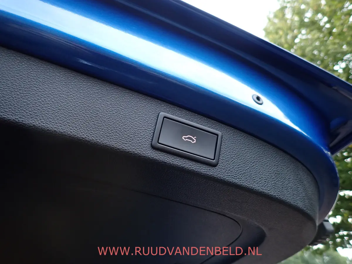 1.5 TSI Sportline CARPLAY / CAMERA + PDC / TREKHAAK / KEYLESS / ACC / MEMORY