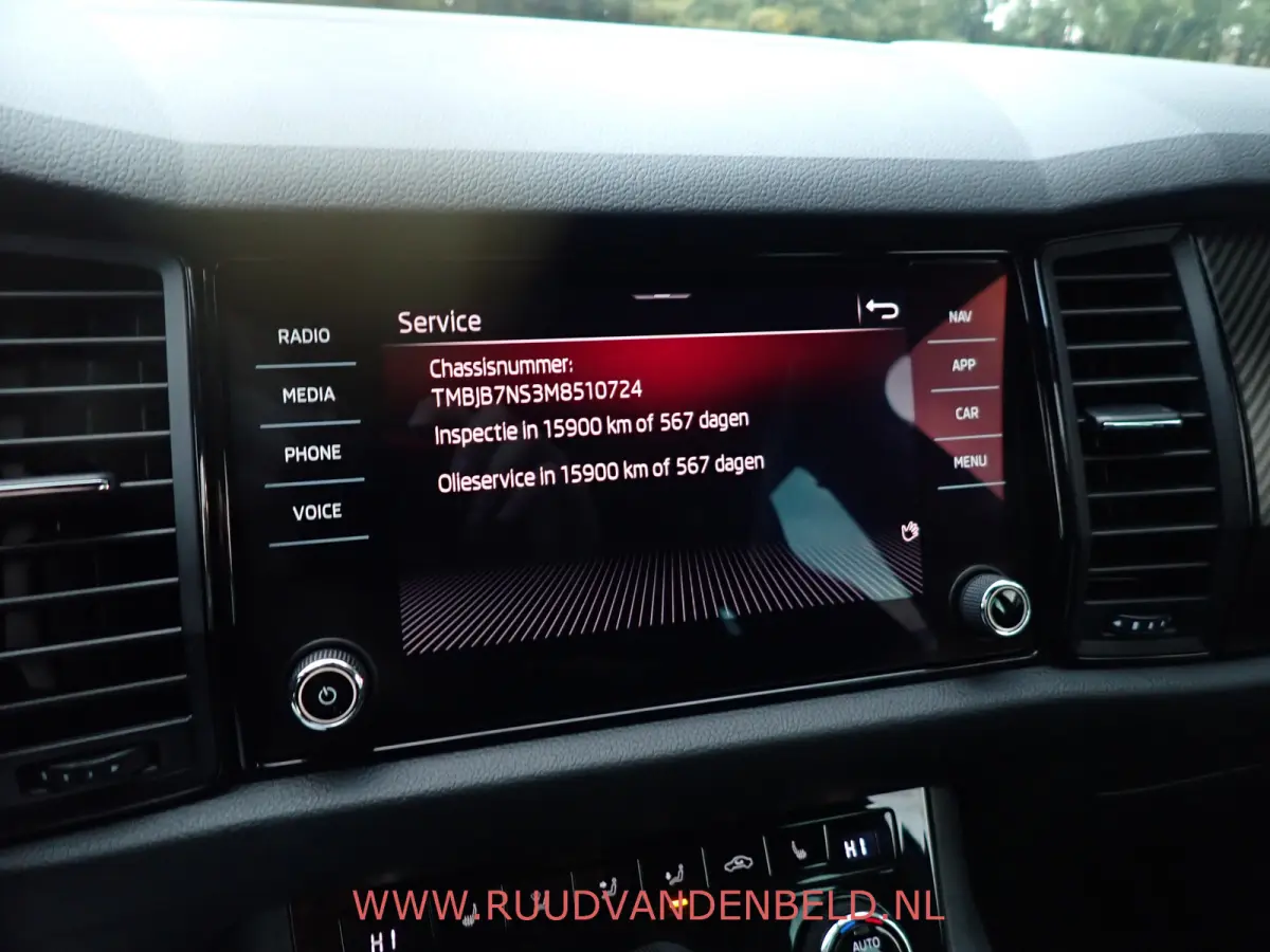 1.5 TSI Sportline CARPLAY / CAMERA + PDC / TREKHAAK / KEYLESS / ACC / MEMORY