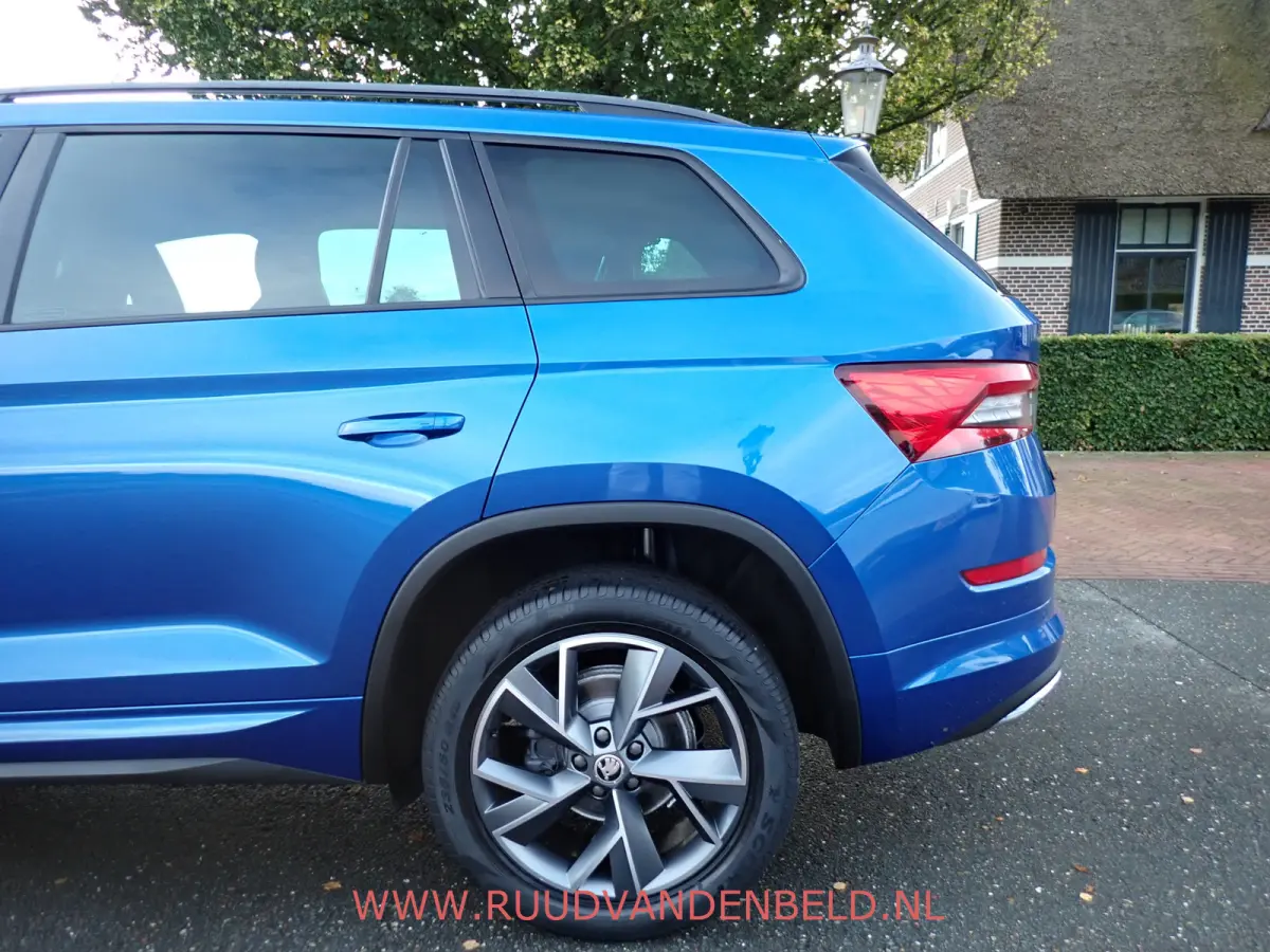 1.5 TSI Sportline CARPLAY / CAMERA + PDC / TREKHAAK / KEYLESS / ACC / MEMORY