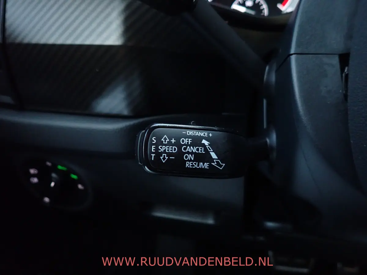 1.5 TSI Sportline CARPLAY / CAMERA + PDC / TREKHAAK / KEYLESS / ACC / MEMORY