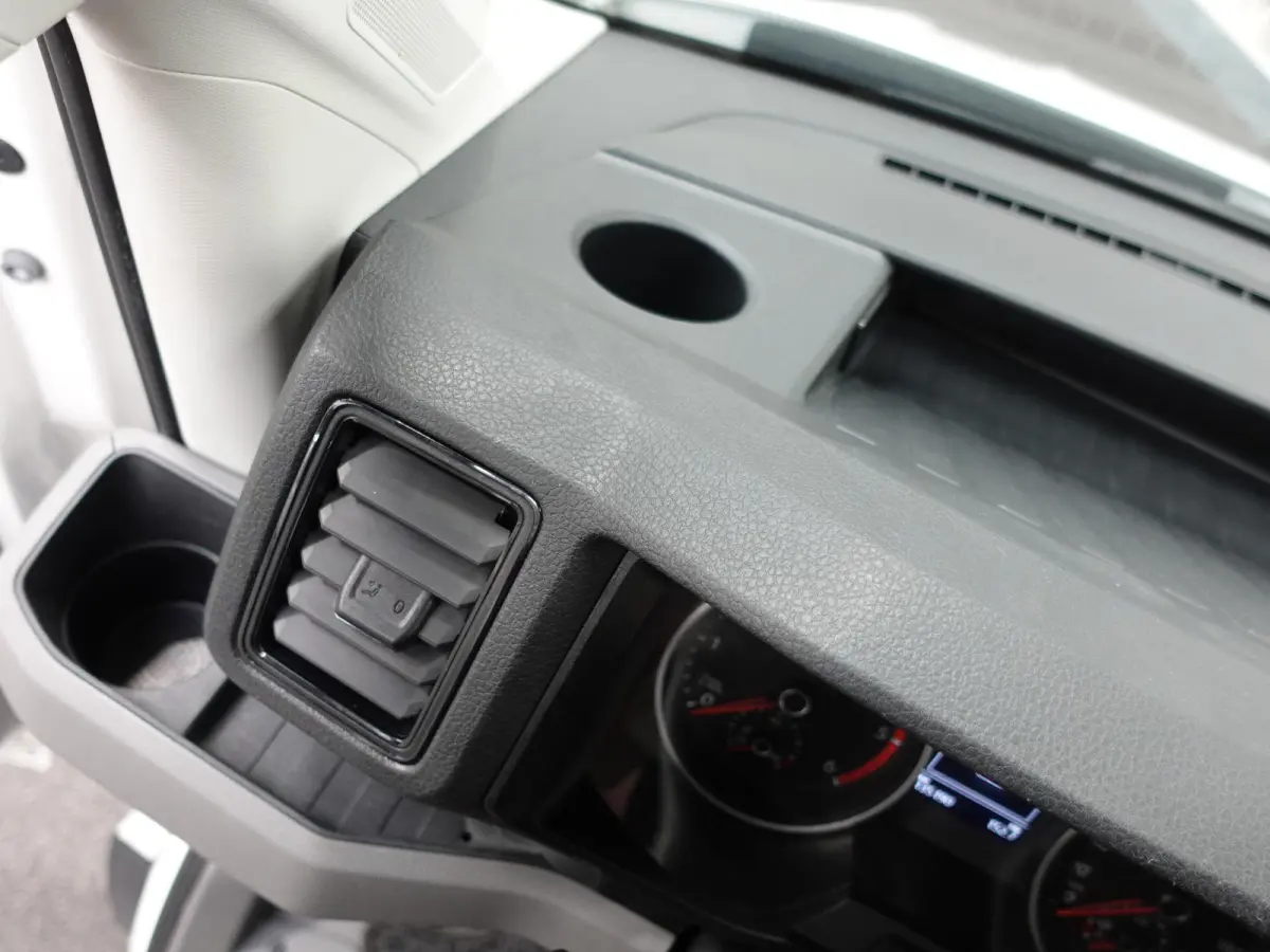 177pk Automaat L3H3 / L2H2 Airco Cruise control Navigatie Camera Apple Carplay Sidebars
