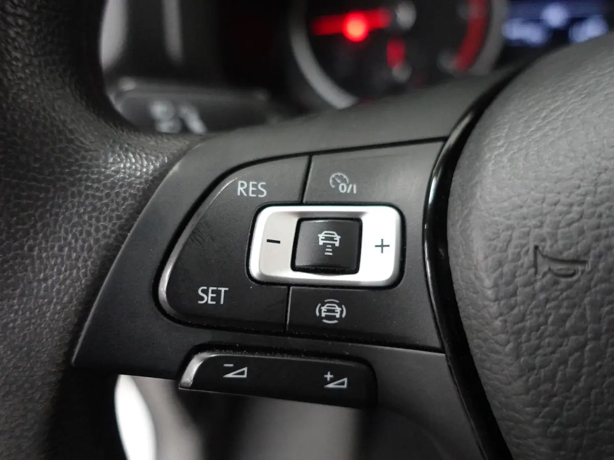 177pk Automaat L3H3 / L2H2 Airco Cruise control Navigatie Camera Apple Carplay Sidebars
