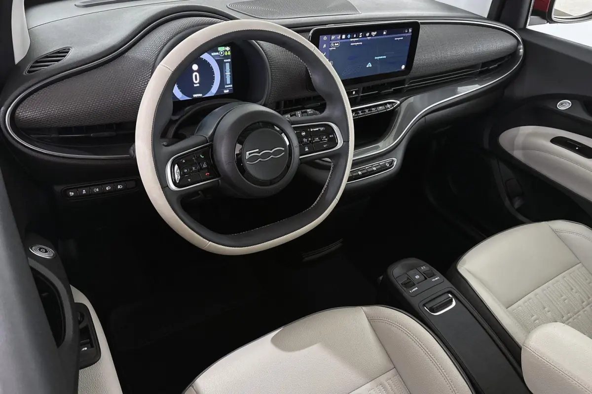 La Prima 42 kWh Pano Leder Stoelverwarming JBL Camera Apple CarPlay