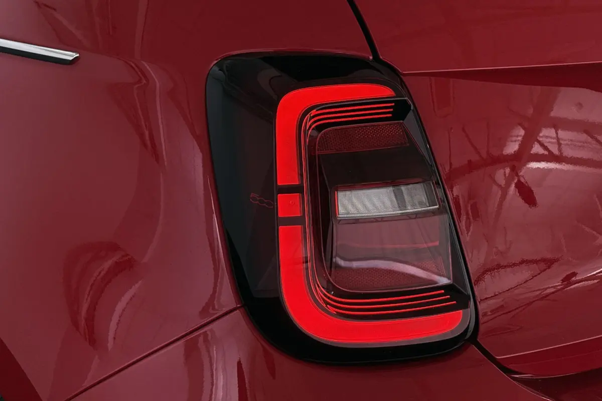 La Prima 42 kWh Pano Leder Stoelverwarming JBL Camera Apple CarPlay
