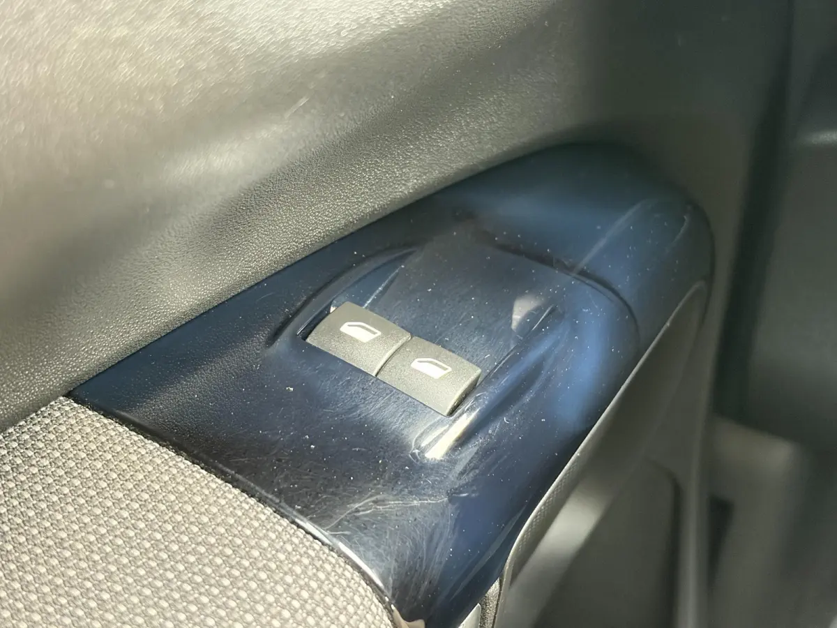 1.2 PureTech Shine ✓2e Eigenaar✓Recent beurt gehad✓D-riem vv 2023✓Camera✓Trekhaak✓Navi✓Clima✓Cruise✓Lm velgen✓NAP✓Pdc✓Apk tot 10-2027