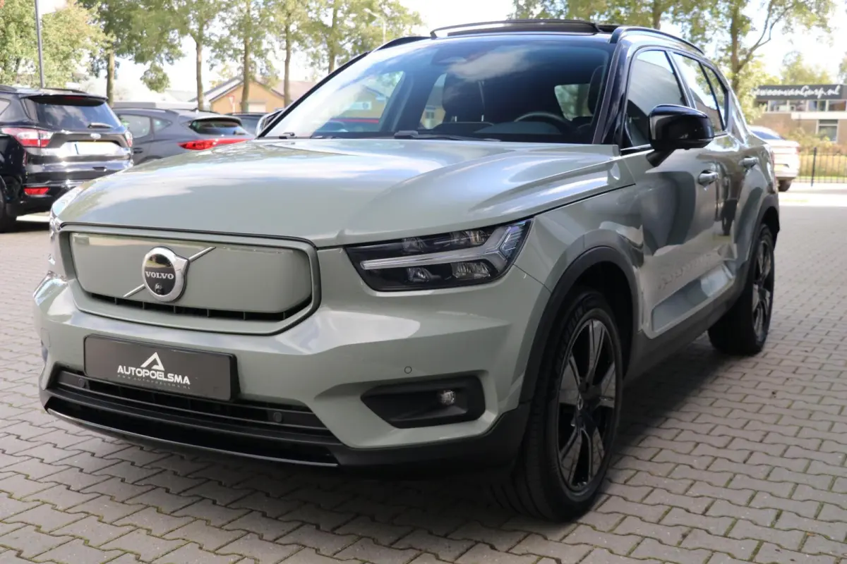 P8 AWD 78kWh 409PK R-Design Panodak Warmtepomp AdaptiveCruise Harman/Kardon 360View SageGreen Bliss LaneAssist Dab+ 114000KM BJ2021