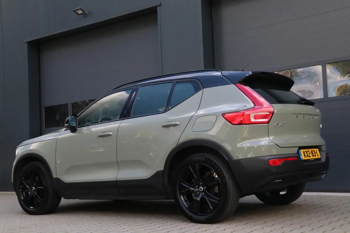 P8 AWD 78kWh 409PK R-Design Panodak Warmtepomp AdaptiveCruise Harman/Kardon 360View SageGreen Bliss LaneAssist Dab+ 114000KM BJ2021