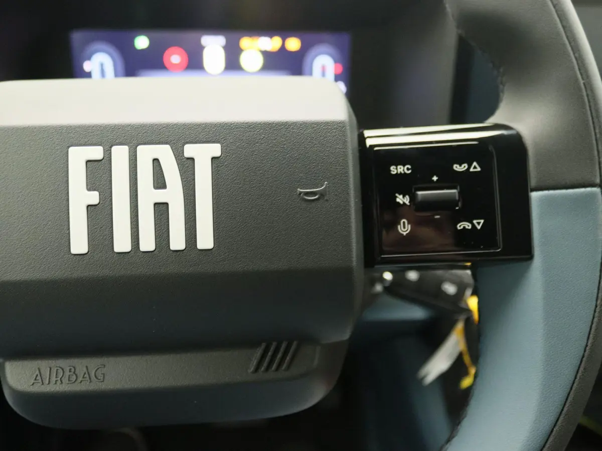 1.2 Hybrid ICON Apple Carplay&Android Auto