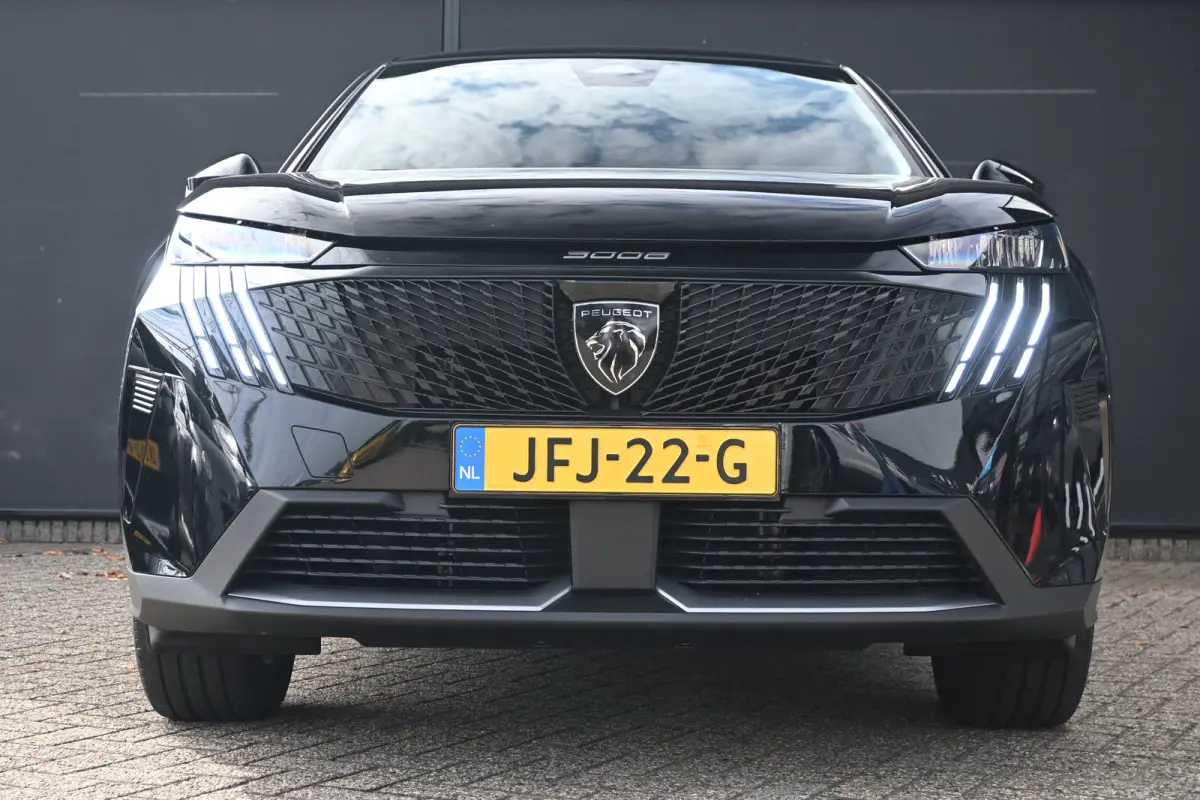 1.2 Hybrid 145 Allure | Navigatie | Achteruitrijcamera | Draadloos Apple Carplay & Android Auto | !!