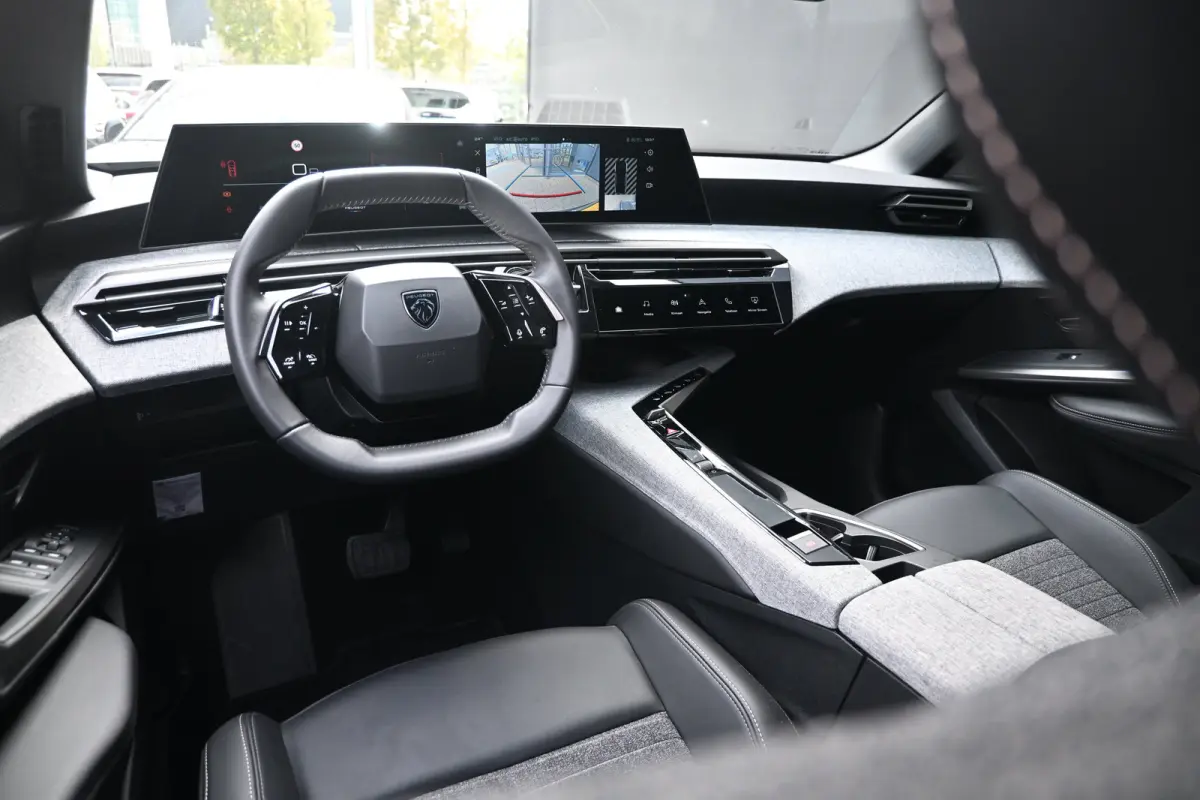 1.2 Hybrid 145 Allure | Navigatie | Achteruitrijcamera | Draadloos Apple Carplay & Android Auto | !!