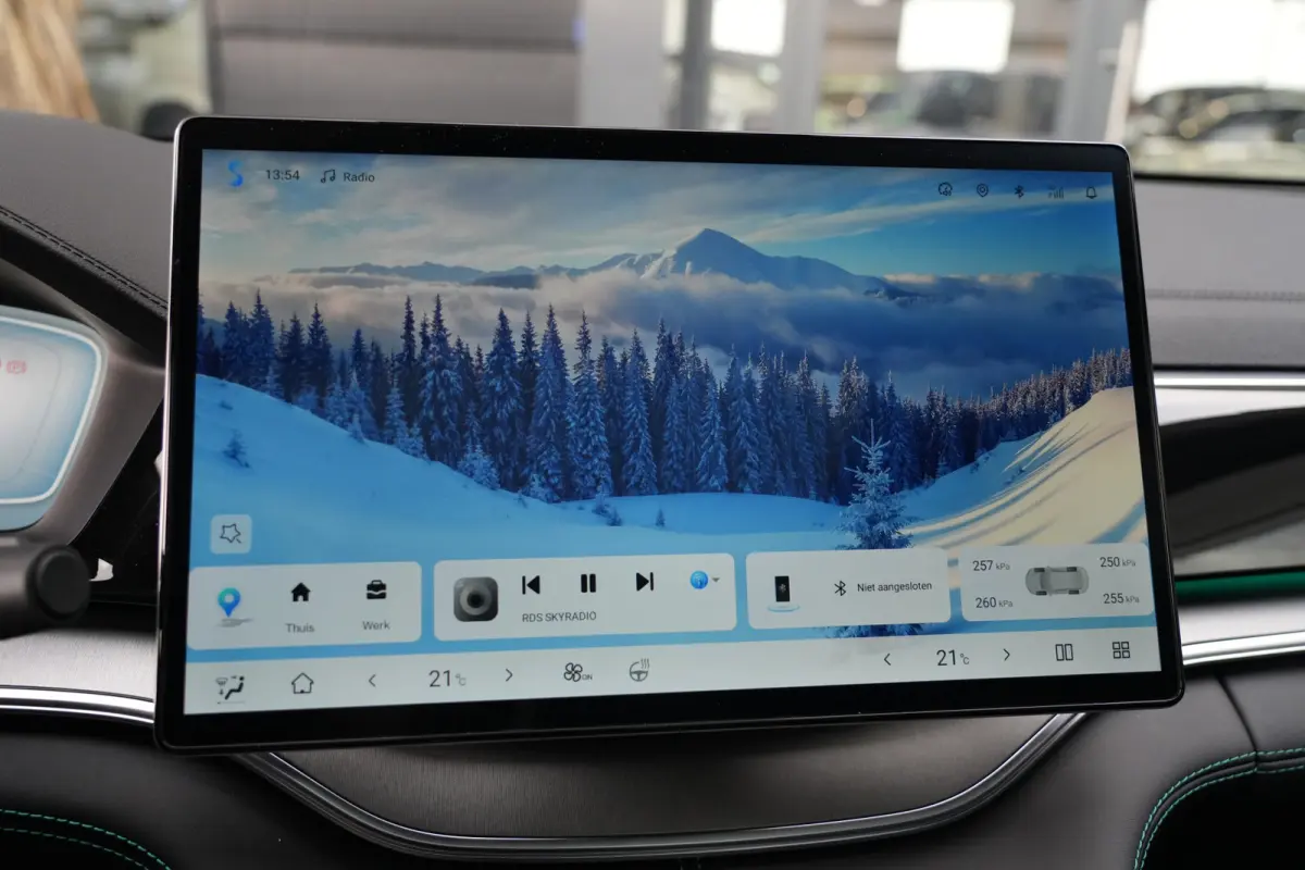1.5 DM-i PHEV Boost | 218 PK | Pano | 360° Camera | HUD | BYD SEAL U 1.5 DM-i PHEV Boost met 218 PK, 1.498 cc 4-cilinder plug-in hybride aandrijving, panoramadak, Head-Up Display, 360° cam