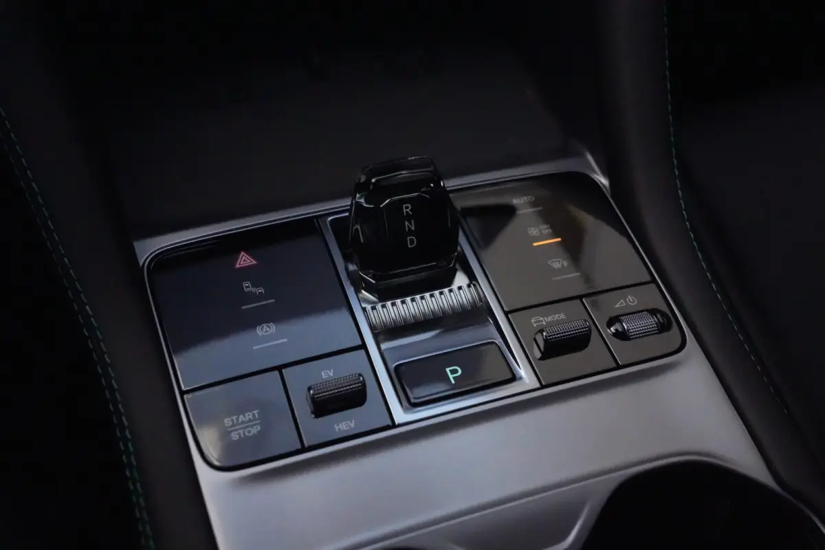 1.5 DM-i PHEV Boost | 218 PK | Pano | HUD | 360° Camera | BYD SEAL U 1.5 DM-i PHEV Boost met 218 PK, 1.498 cc 4-cilinder plug-in hybride aandrijving, panoramadak, Head-Up Display, 360° cam