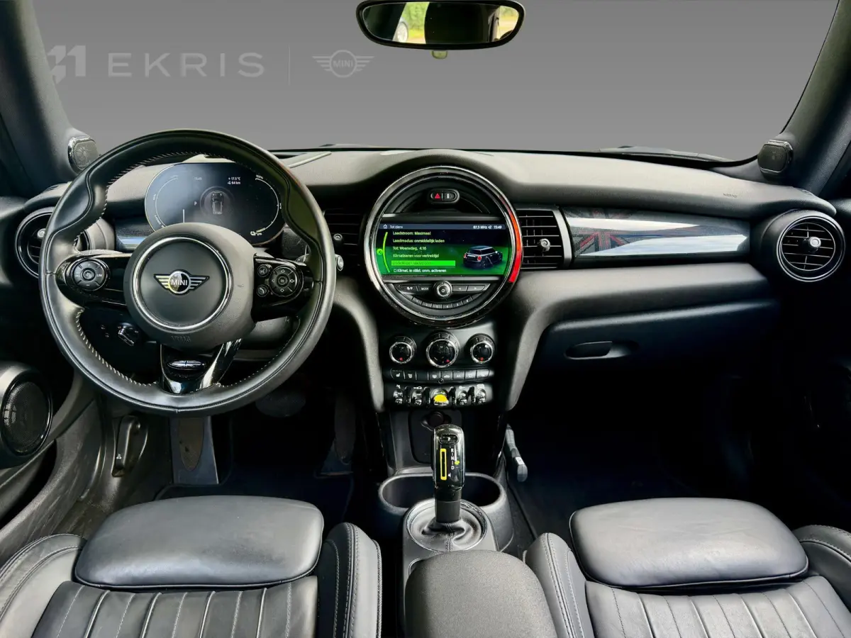 3-deurs | Trim XL | 17" LM Tentacle Spoke | Adaptive LED headlights | Harman Kardon HiFi Sound system | MINI Head-Up Display