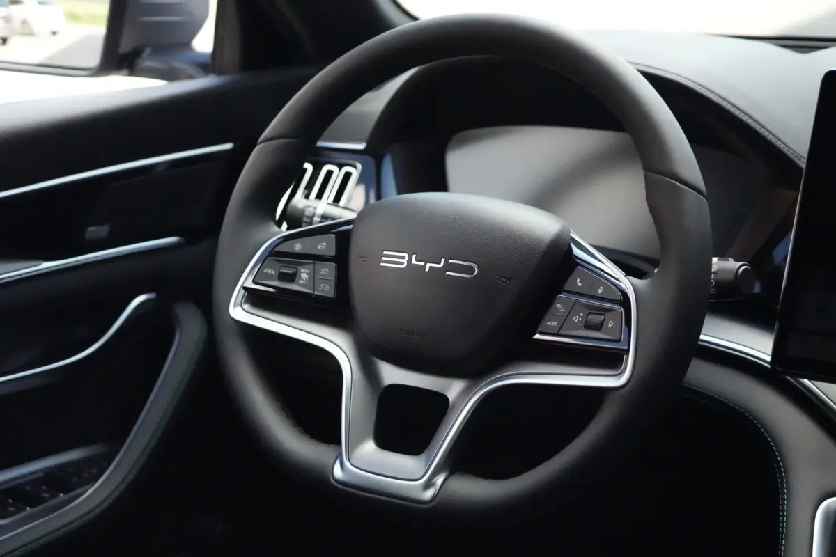1.5 DM-i PHEV Boost | 218 PK | Pano | HUD | 360° Camera | BYD SEAL U 1.5 DM-i PHEV Boost met 218 PK, 1.498 cc 4-cilinder plug-in hybride aandrijving, panoramadak, Head-Up Display, 360° cam