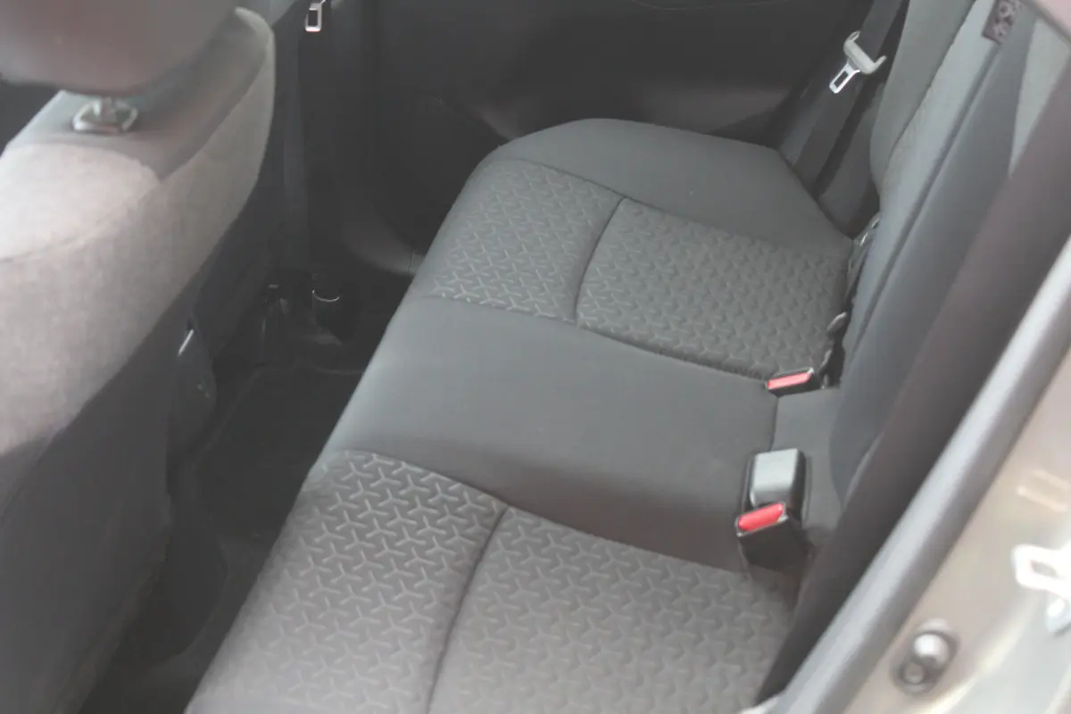 1.5 Hybrid Active Apple carplay/ android auto l Armsteun l Elektrisch inklapbare buitenspiegels l Climate control l Achteruitrijcamera l Verwarmbare spiegel