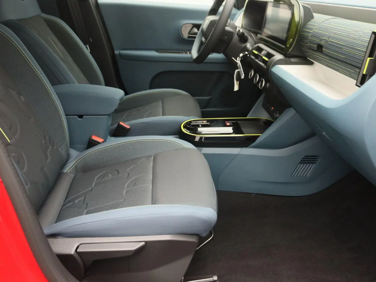 1.2 Hybrid ICON | Apple Carplay & Android Auto | Parkeersensoren Achter | Cruise Control | Lane Assist | DAB | LED | 2+6 jaar garantie! |