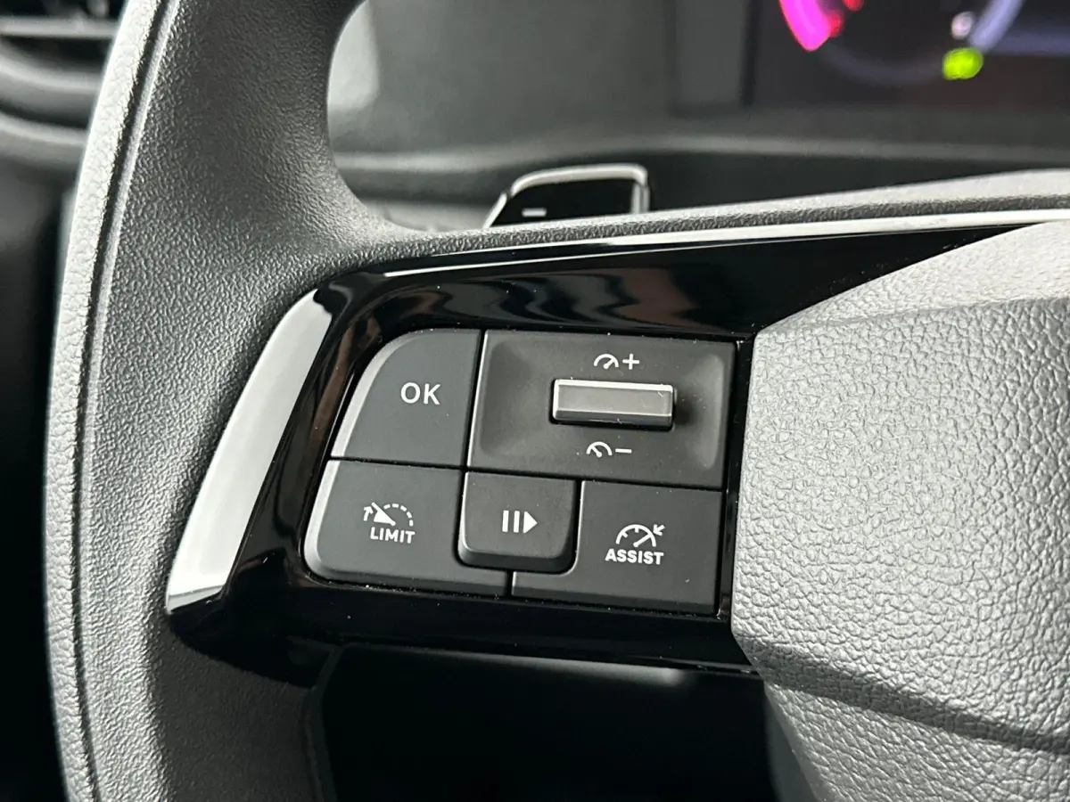 2.0 Diesel 145 S&S L3 | DEMONSTRATIEMODEL | Trekhaak | 3 zitplaatsen | Cruise Control | Apple Carplay&Android Auto | PDC | 2 + 6 jaar Speciale Garantie!
