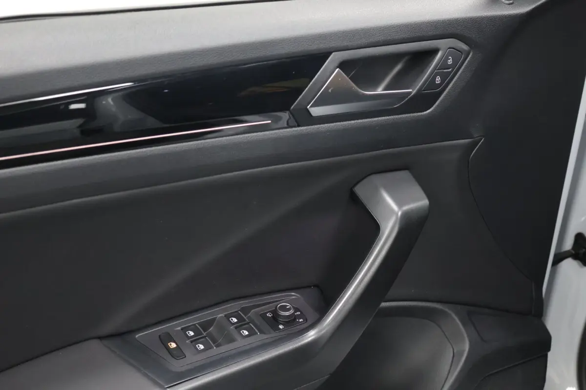 2.0 TSI R 4MOTION|AKRAPOVIC|BEATS|DODEHOEK