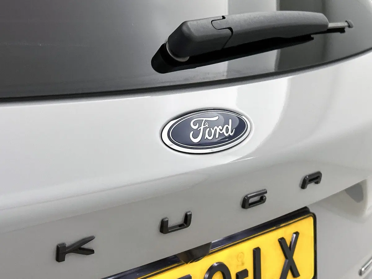 2.5 PHEV Graphite Tech Edition | PANORAMADAK | AUTOMATISCHE ACHTERKLEP | INKLAPBARE TREKHAAK | ACHTERUITRIJCAMERA | ELEKTRISCH VERSTELBARE STOELEN | STOELVERWARMING | APPLE CARPLAY / ANDROID