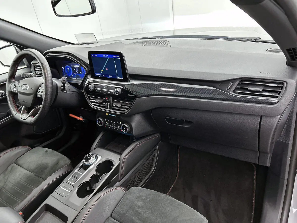 2.5 PHEV Graphite Tech Edition | PANORAMADAK | AUTOMATISCHE ACHTERKLEP | INKLAPBARE TREKHAAK | ACHTERUITRIJCAMERA | ELEKTRISCH VERSTELBARE STOELEN | STOELVERWARMING | APPLE CARPLAY / ANDROID
