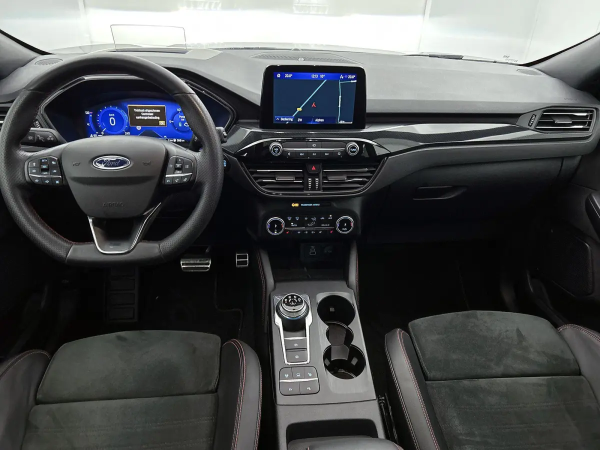 2.5 PHEV Graphite Tech Edition | PANORAMADAK | AUTOMATISCHE ACHTERKLEP | INKLAPBARE TREKHAAK | ACHTERUITRIJCAMERA | ELEKTRISCH VERSTELBARE STOELEN | STOELVERWARMING | APPLE CARPLAY / ANDROID