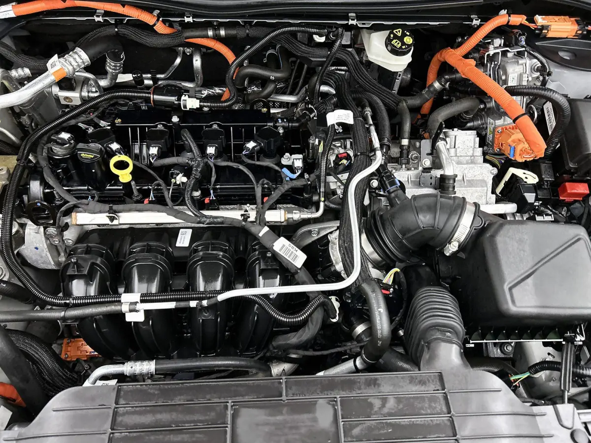 2.5 PHEV Graphite Tech Edition | PANORAMADAK | AUTOMATISCHE ACHTERKLEP | INKLAPBARE TREKHAAK | ACHTERUITRIJCAMERA | ELEKTRISCH VERSTELBARE STOELEN | STOELVERWARMING | APPLE CARPLAY / ANDROID