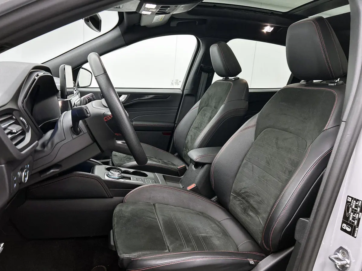 2.5 PHEV Graphite Tech Edition | PANORAMADAK | AUTOMATISCHE ACHTERKLEP | INKLAPBARE TREKHAAK | ACHTERUITRIJCAMERA | ELEKTRISCH VERSTELBARE STOELEN | STOELVERWARMING | APPLE CARPLAY / ANDROID